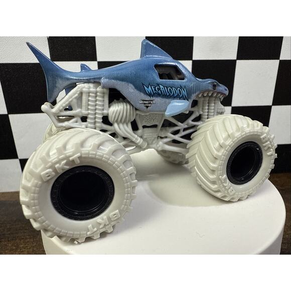 Monster Jam Megalodon Spin Master Loose White Tires & Frame - Picture 4 of 8
